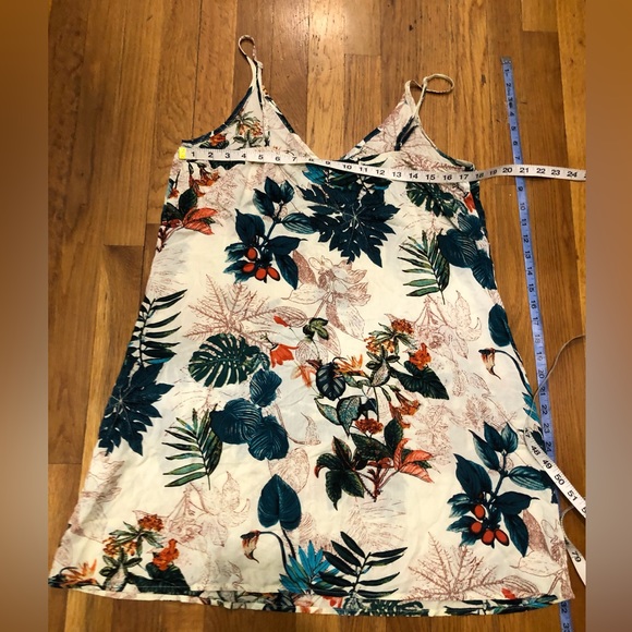 BOGO Tropical Vacation Dress - Picture 4 of 6